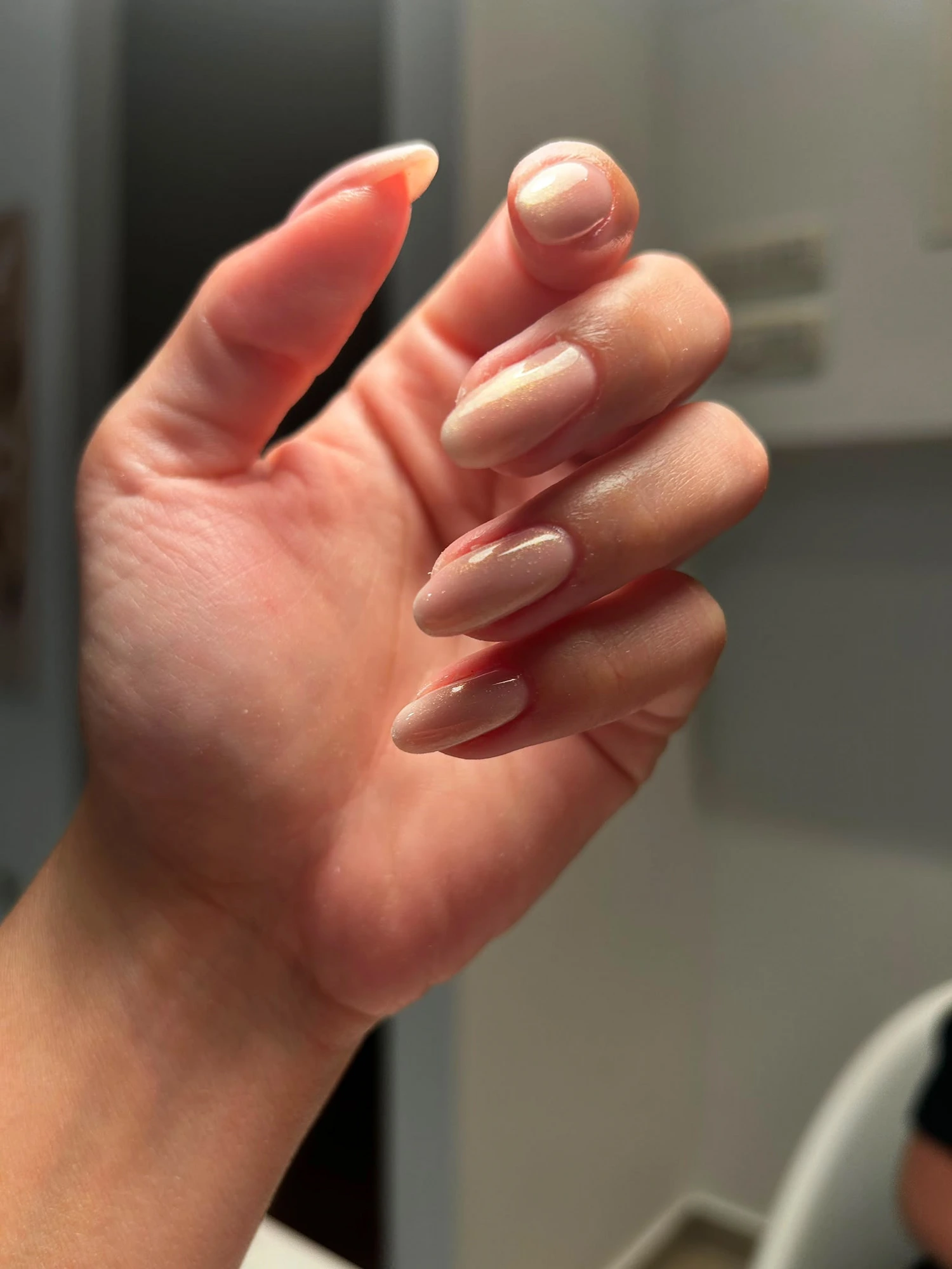 Prirodna manikura u mliječnom tonu — LU BEAUTYLAB